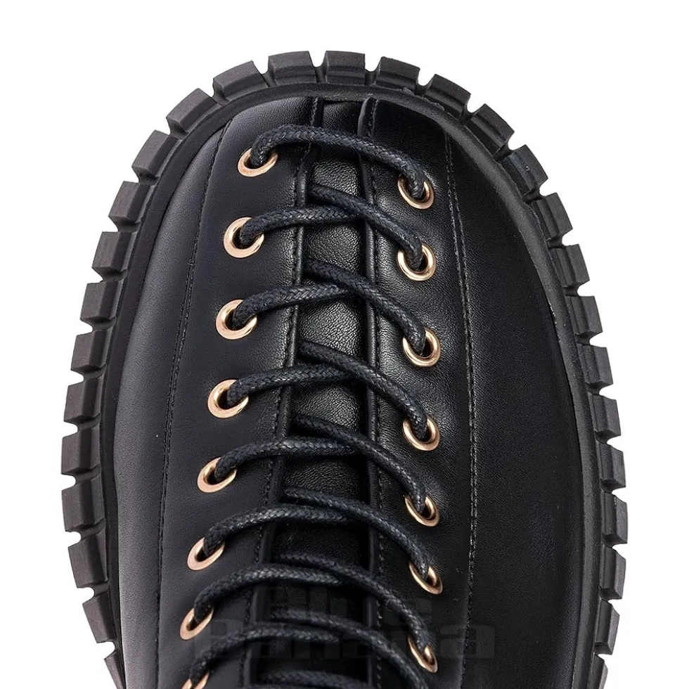 Bleeding Heart 15-Eye Boots (Black)