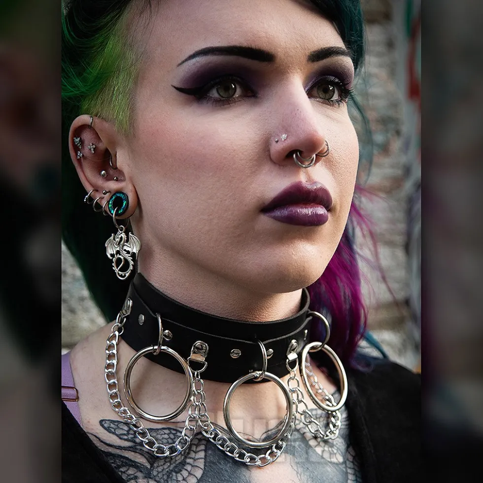 Blue Banana Chains & Rings Choker (Black)