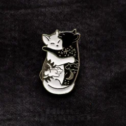 Blue Banana Cuddling Cats Pin Badge (Black/White)