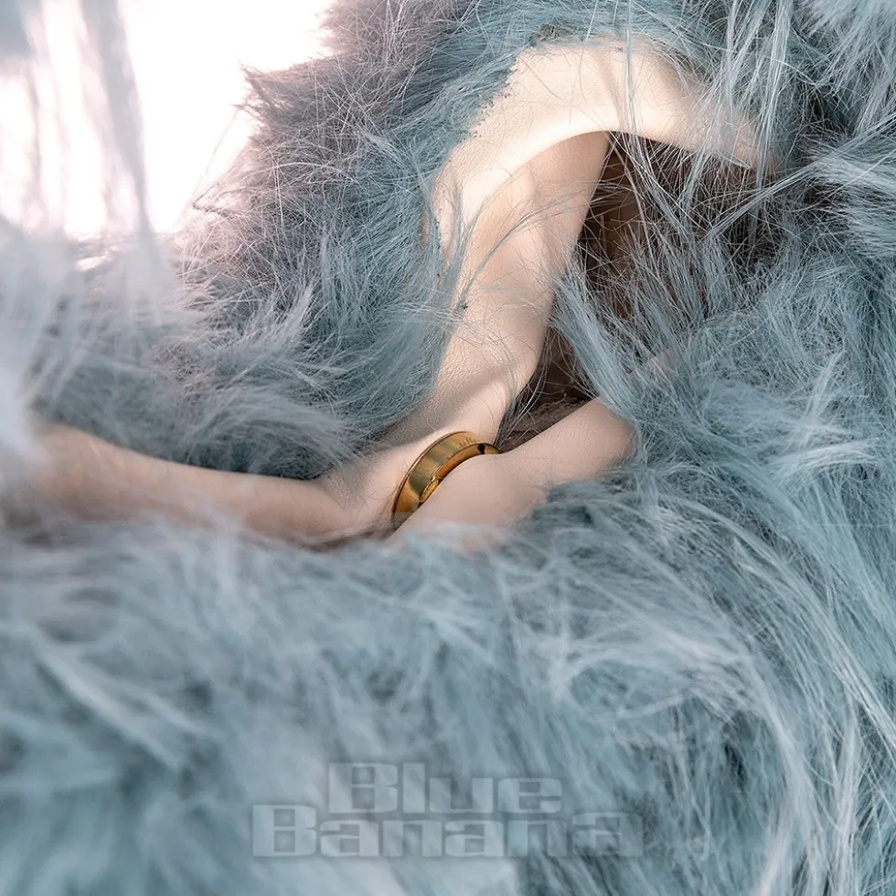 Blue Banana Long Fur Bag (Turquoise)