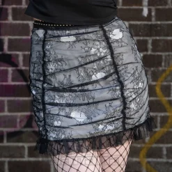 Jawbreaker Ruched Lace Mini Skirt (Black/White)