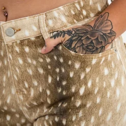 The Ragged Priest Doe Jorts (Beige)